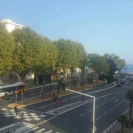 Apartment Vue 28m2 200m De La Nizza